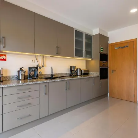 别墅 Casa Do Pomar, Piscina Privada, Prainha Alvor! *